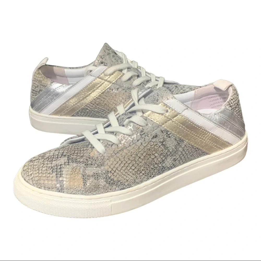 Seychelles Standout Sneaker leather snake print‎ metallic sz8 Excellent !